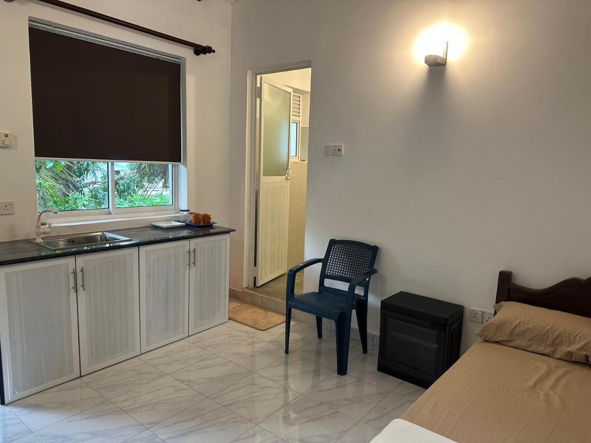 Mango Tree Budget Home Stay Homagama Exterior photo